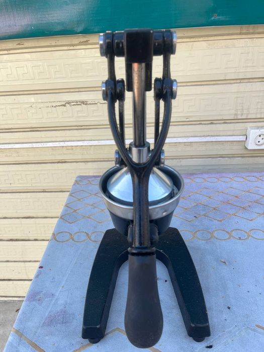 Анор апельсин сокини чикарадиган Арарат