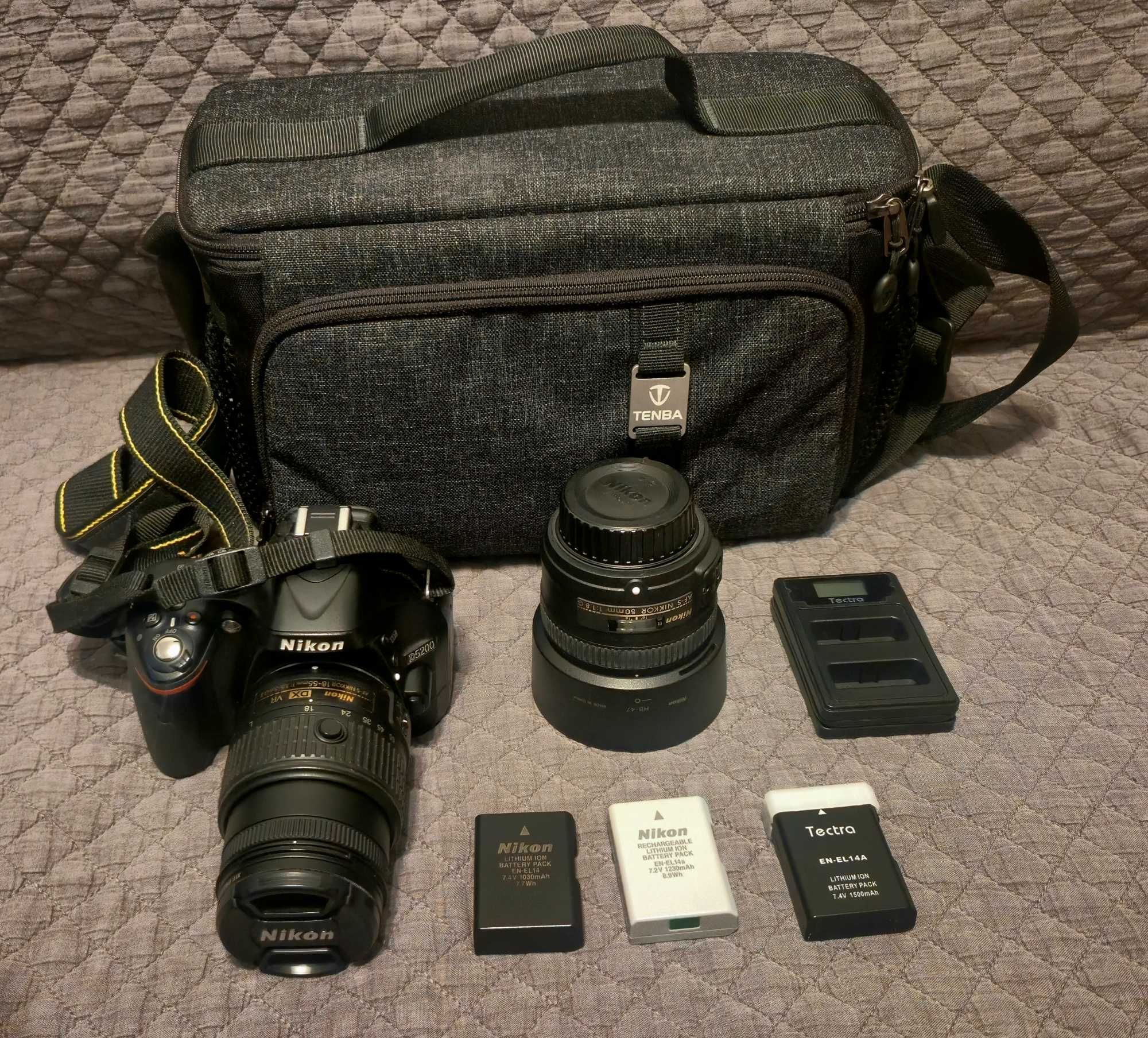 Продавам фотоапарат Nikon D5200 + 2 обектива + чанта