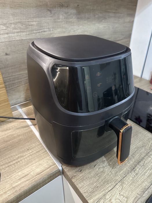 Air Fryer 8L – 2400W, отлично работещ