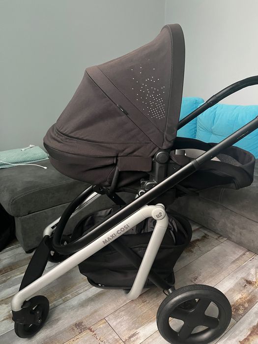 Бебешка количка и кошче за кола Maxi Cosi