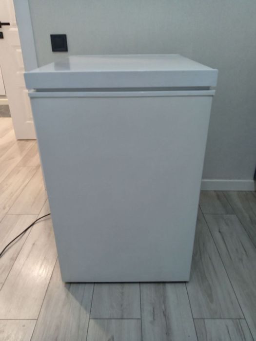 Продам морозильную камеру