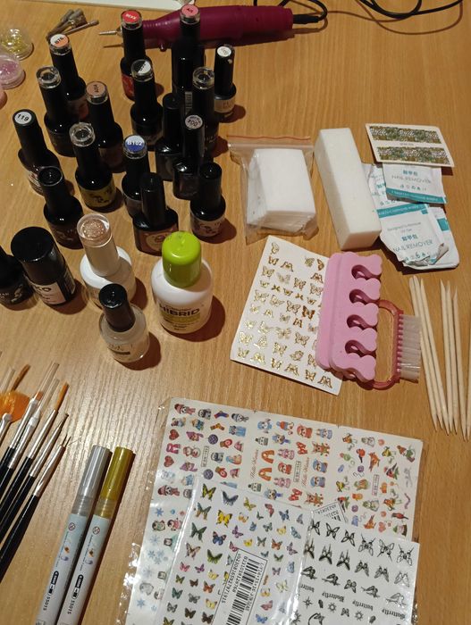 Комплект за маникюр