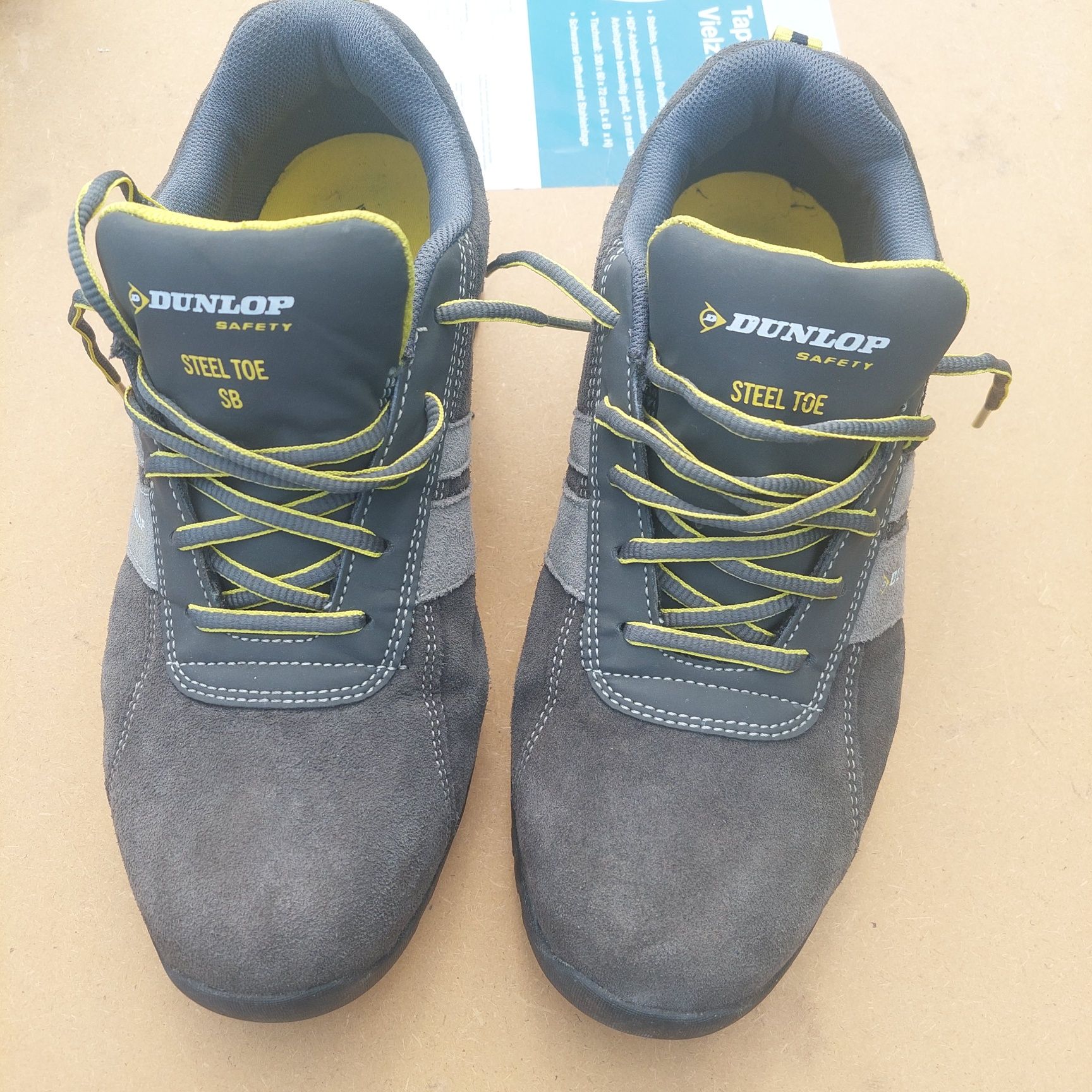работни обувки dunlop