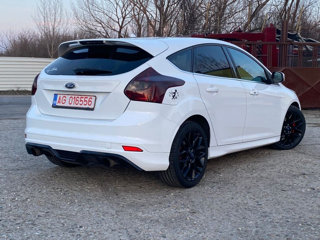 Ford Focus 1.6 EcoBoost 182CP (ST)