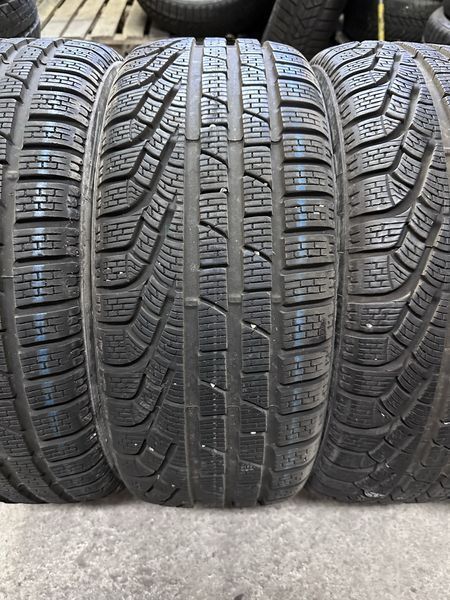 225/40/18 PIRELLI 4бр