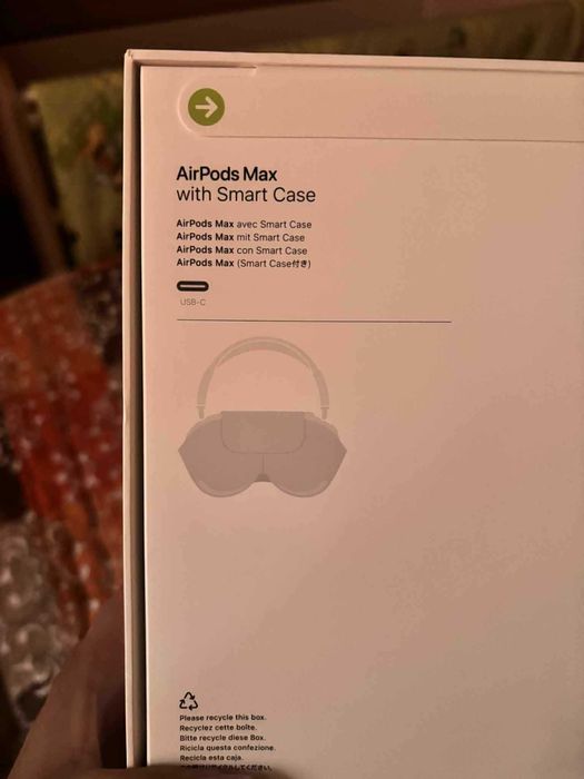 AirPods Max whith Smart Case