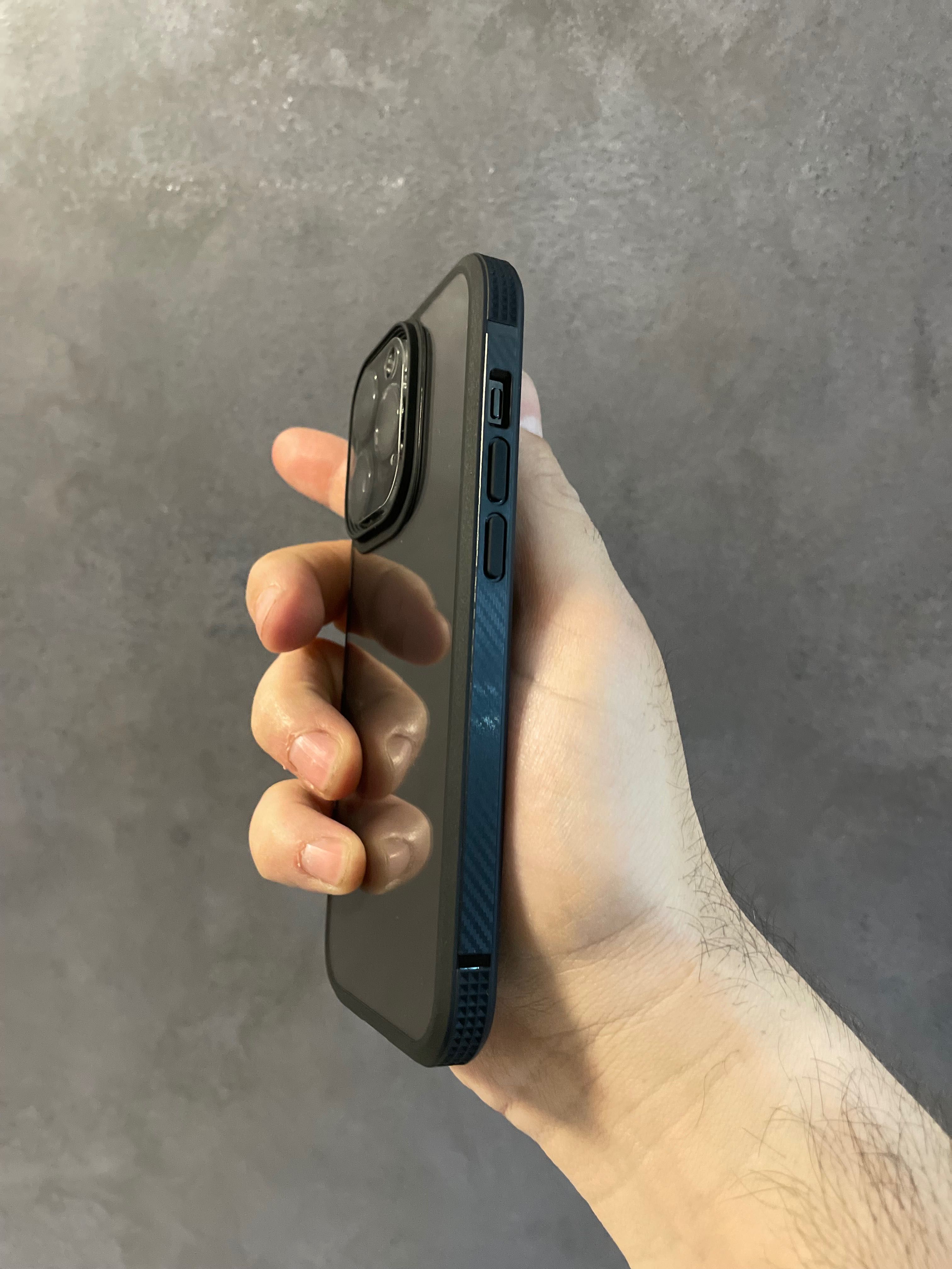 Husa margini de Carbon iPhone 14 si  14 Pro