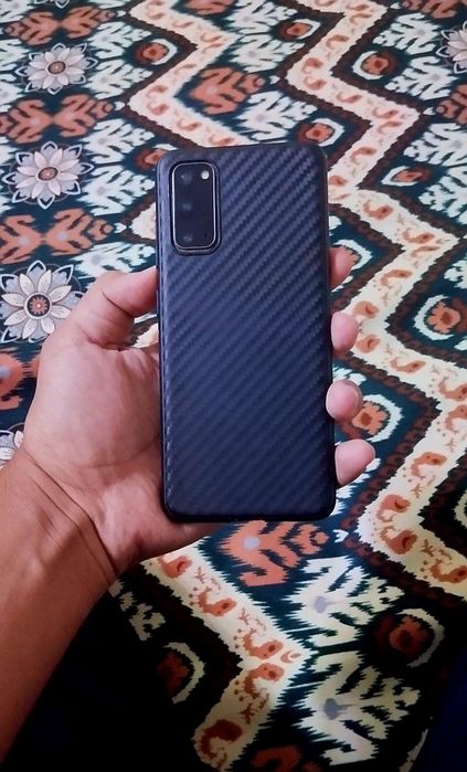 Samsung S20 5G   12/128Gb sotiladi srochna