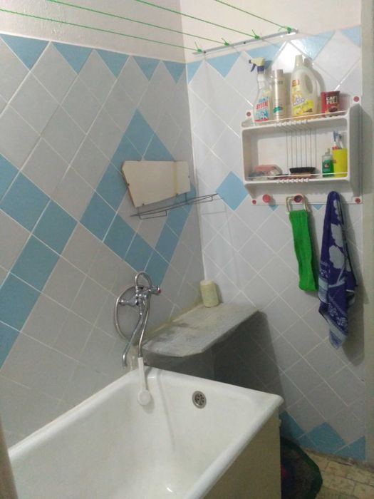 Сдается на Домбрабаде 2-х. комнатная квартира