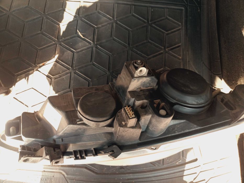 Peugeot 307 2006 фарове