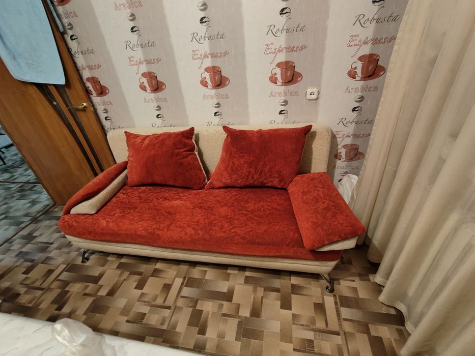 Продаю диван с хорошем состоянии