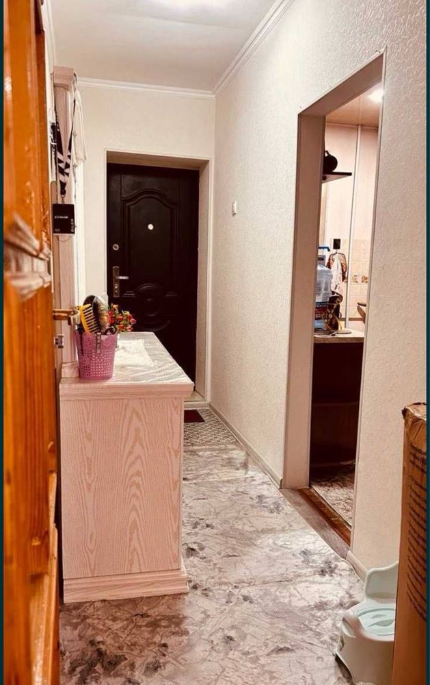 2-комн, 2/4, 52м², Эко Базар, кирпич, смежка, 60 000$