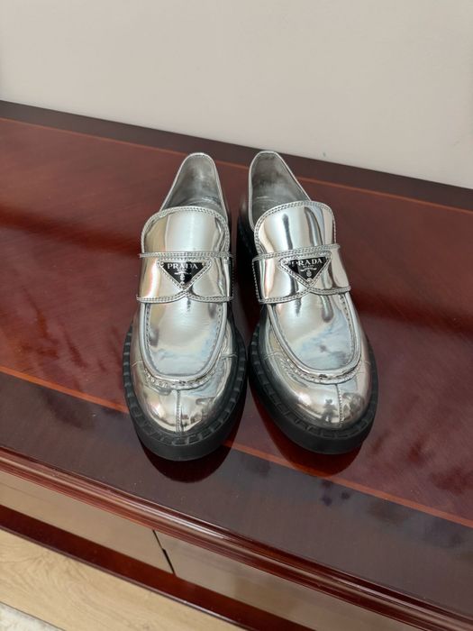 Продам обувь PRADA