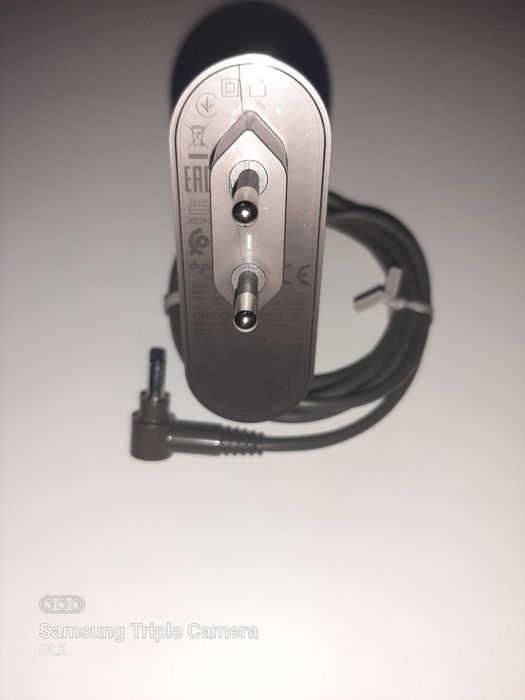 Incarcator original Dyson nou ( V10-V15 = 30.45V )
