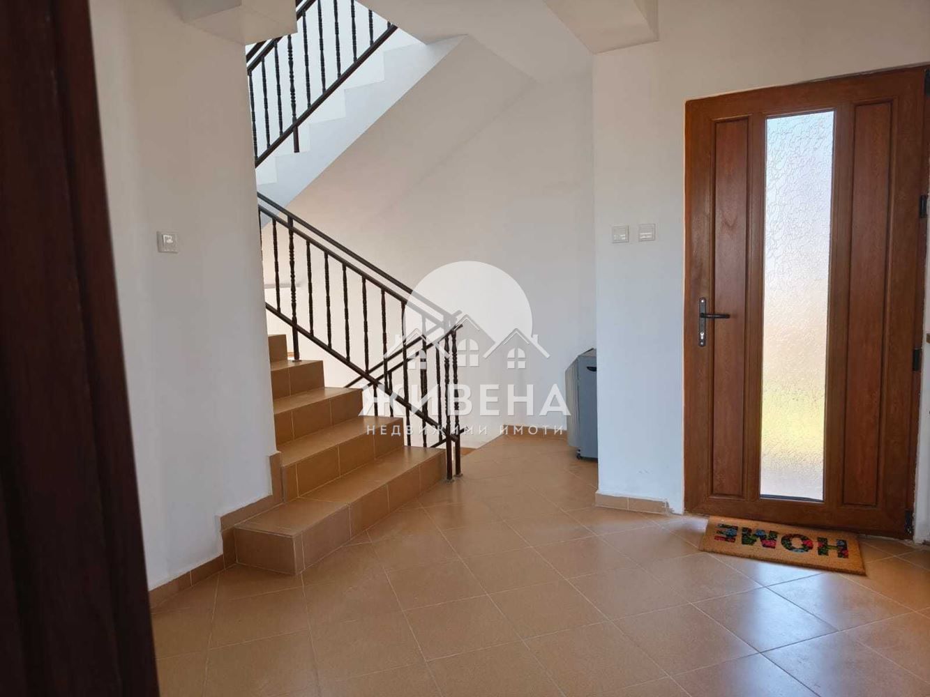Продавам чудесна къща в с.Царичино, площ 270 кв.м