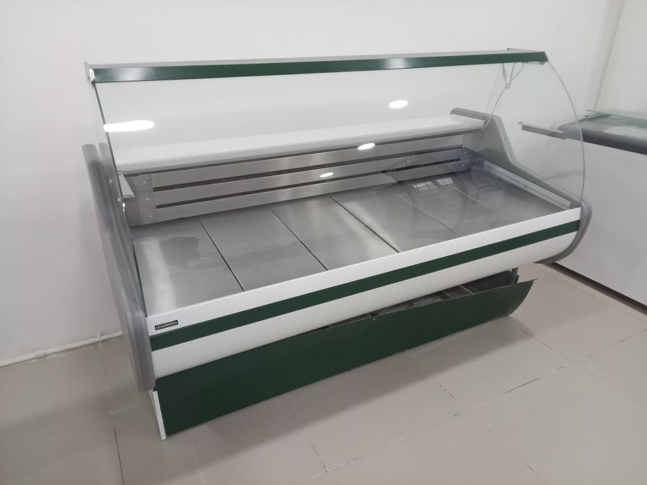 Продам Витринный Холодильник 1.8 м