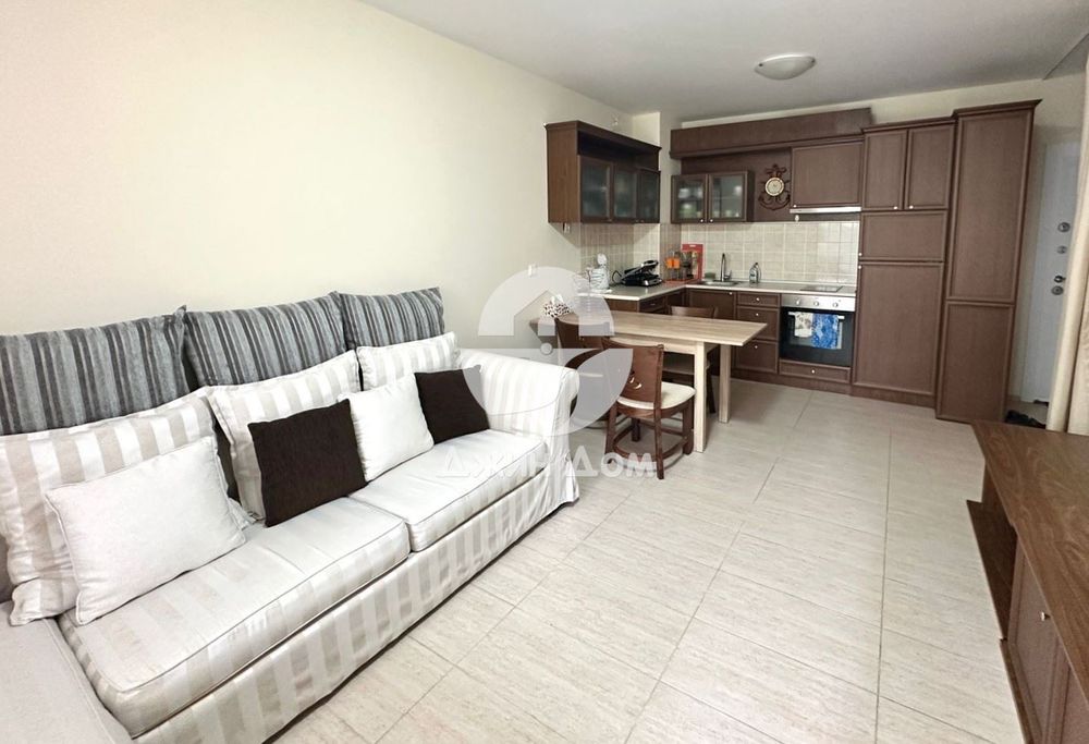 Просторен двустаен апартамент в к-с “Грийн Лайф Бийч Резорт”, Созопол