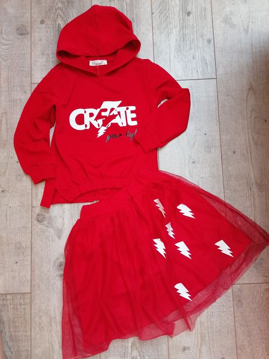 Комплект от две части