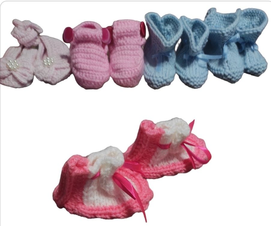 Бебешки плетени терлички