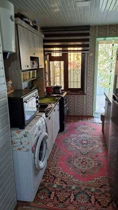 Продаётся 2х комн квартира на 1 этаже Ор-р 8 школа Гуливер