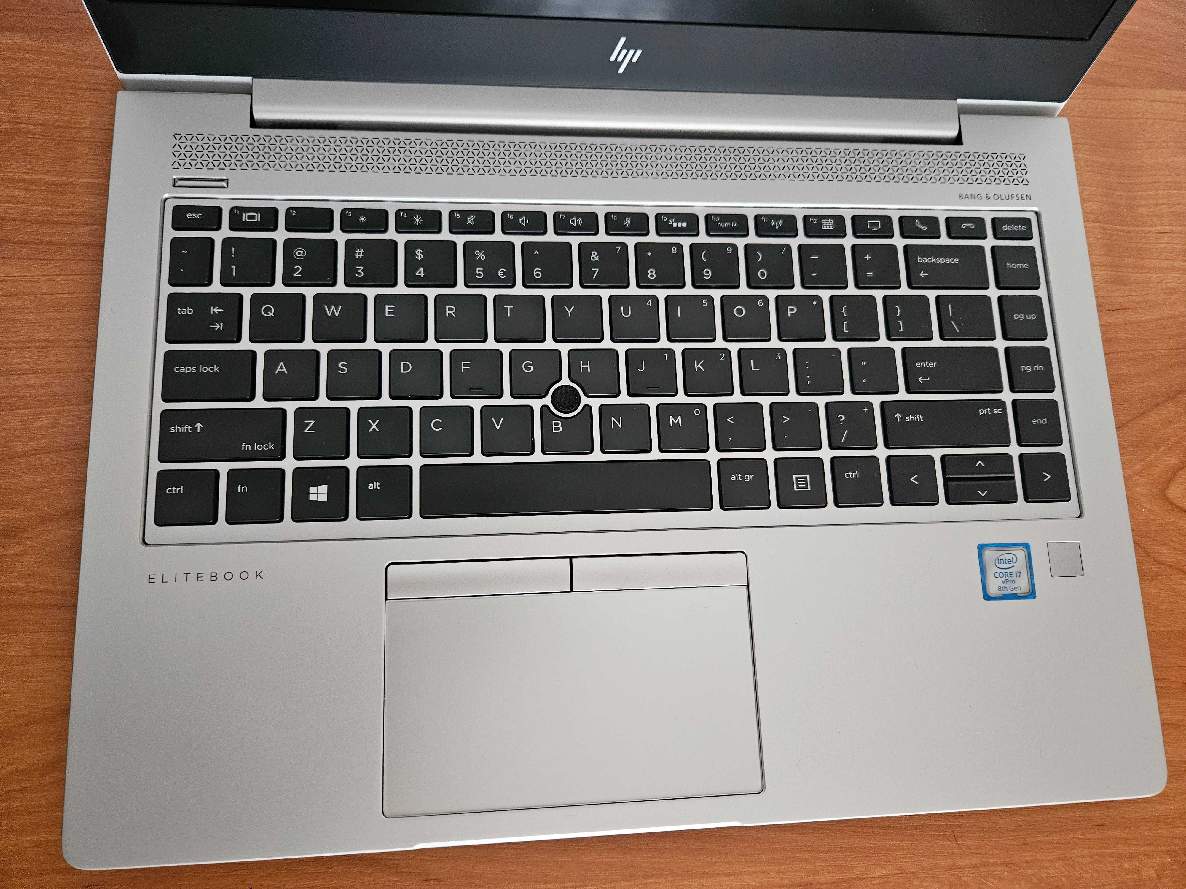 HP 840 G6 / i7-8665u, 32GB RAM, 512GB NVME SSD + док + батерия