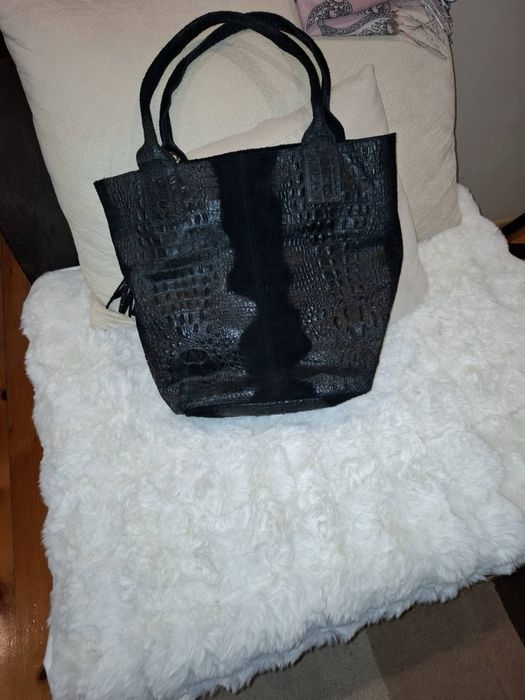 Черна дамска чанта