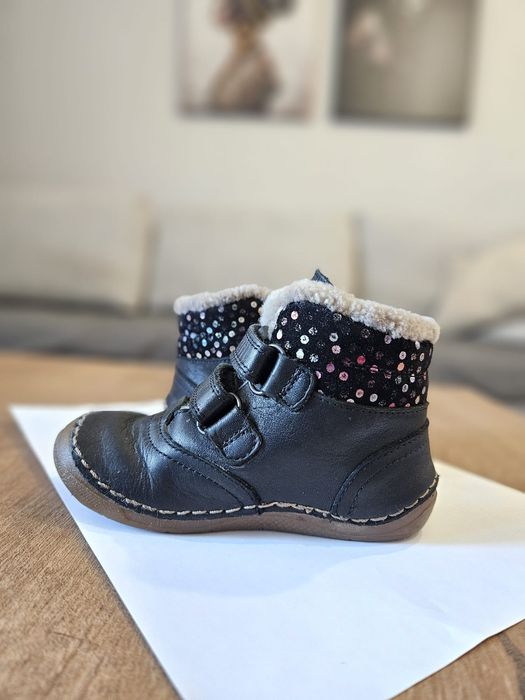 Ghete imblanite froddo marimea 23
Purtate putin, stare foarte buna - 1