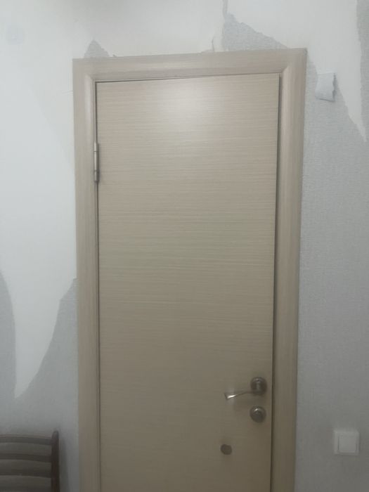 Продам двери б/ 1/60 2/80 по 3000 за дверь