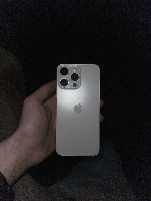 Vând iphone 13 pro max materie 100%