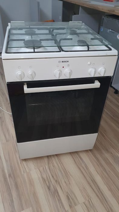 Продается газовая плита, в идеальном состоянии, духовка электрическая