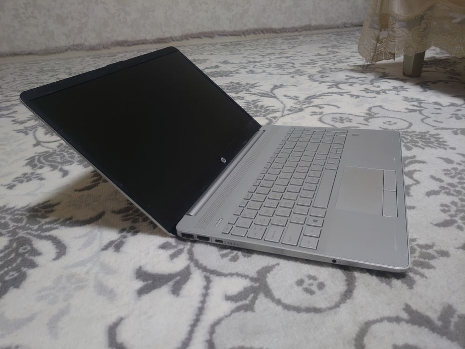 Ноутбук Core i3 1115G4 HP 15DW3XXX 2021 года выпуска