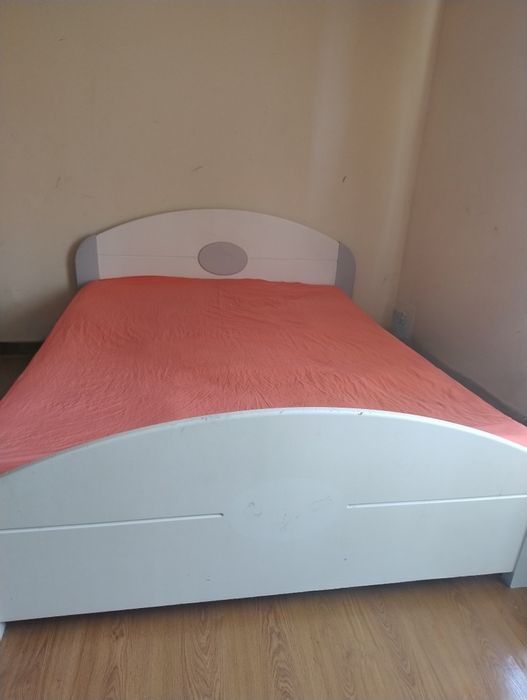 Pat 160/200 alb stare buna