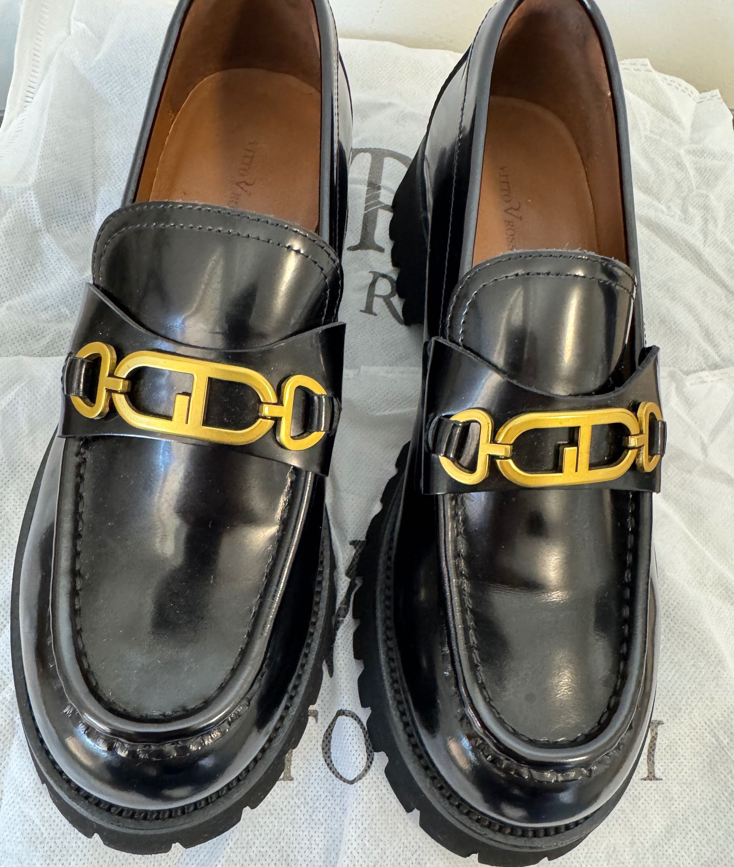 Лакирани лоуфъри в стил CELINE
А