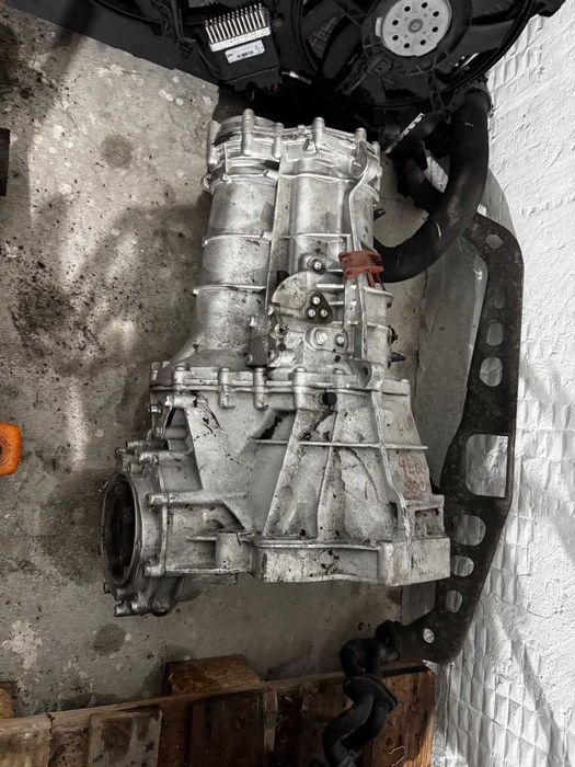 Cutie viteze manuala 6+1 trepte cod cutie LLM audi a4 b8 2010 2.0 tdi