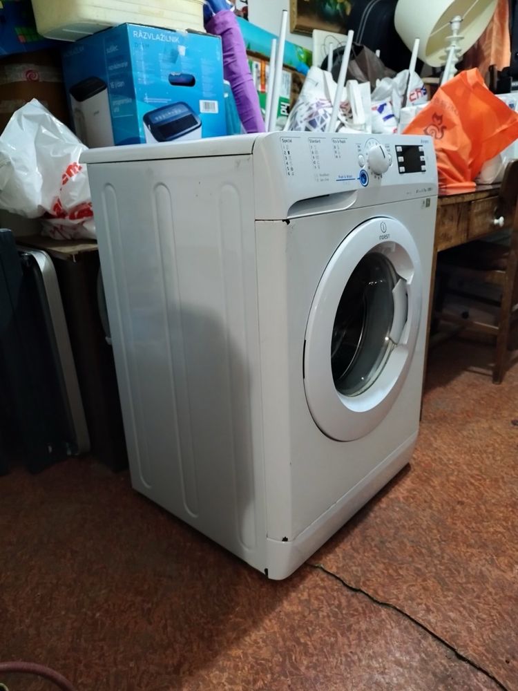 Пералня Indesit XWE 71251