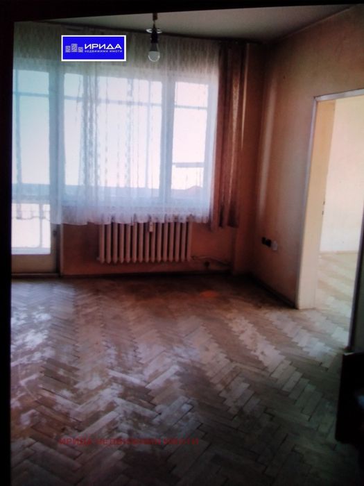 Тристаен апартамент в Толстой