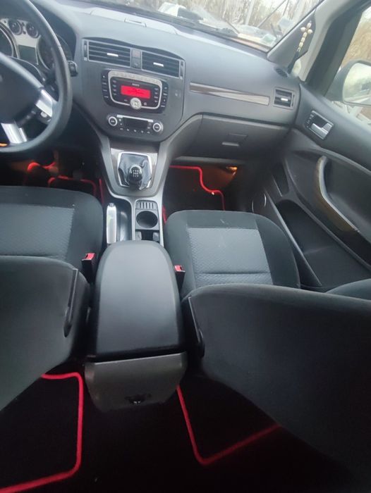 vînd caroserie aproape completa făra motor Ford C max 2009