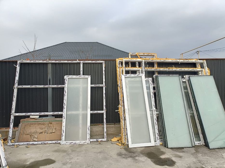 Продаются окна с рамами