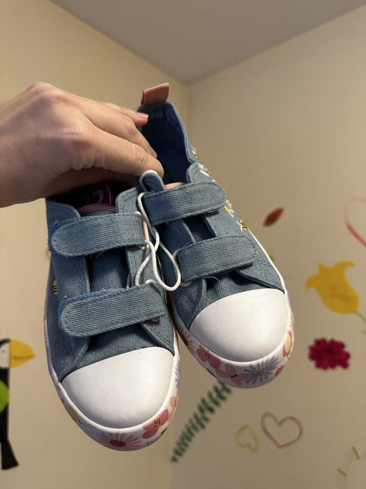 Детски обувки, нови с етикет