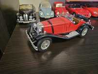 Machete 1:18 burago