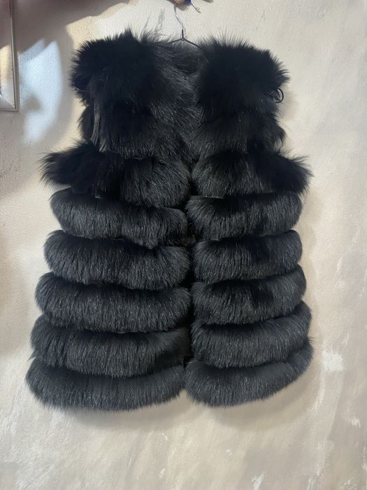 Blană naturală neagră