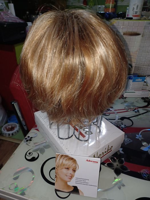 Vind urgent peruca NORIKO