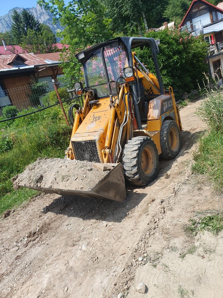 Inchiriez buldoexcavator jcb 1cx ptr spatii înguste-3 cupe,picon