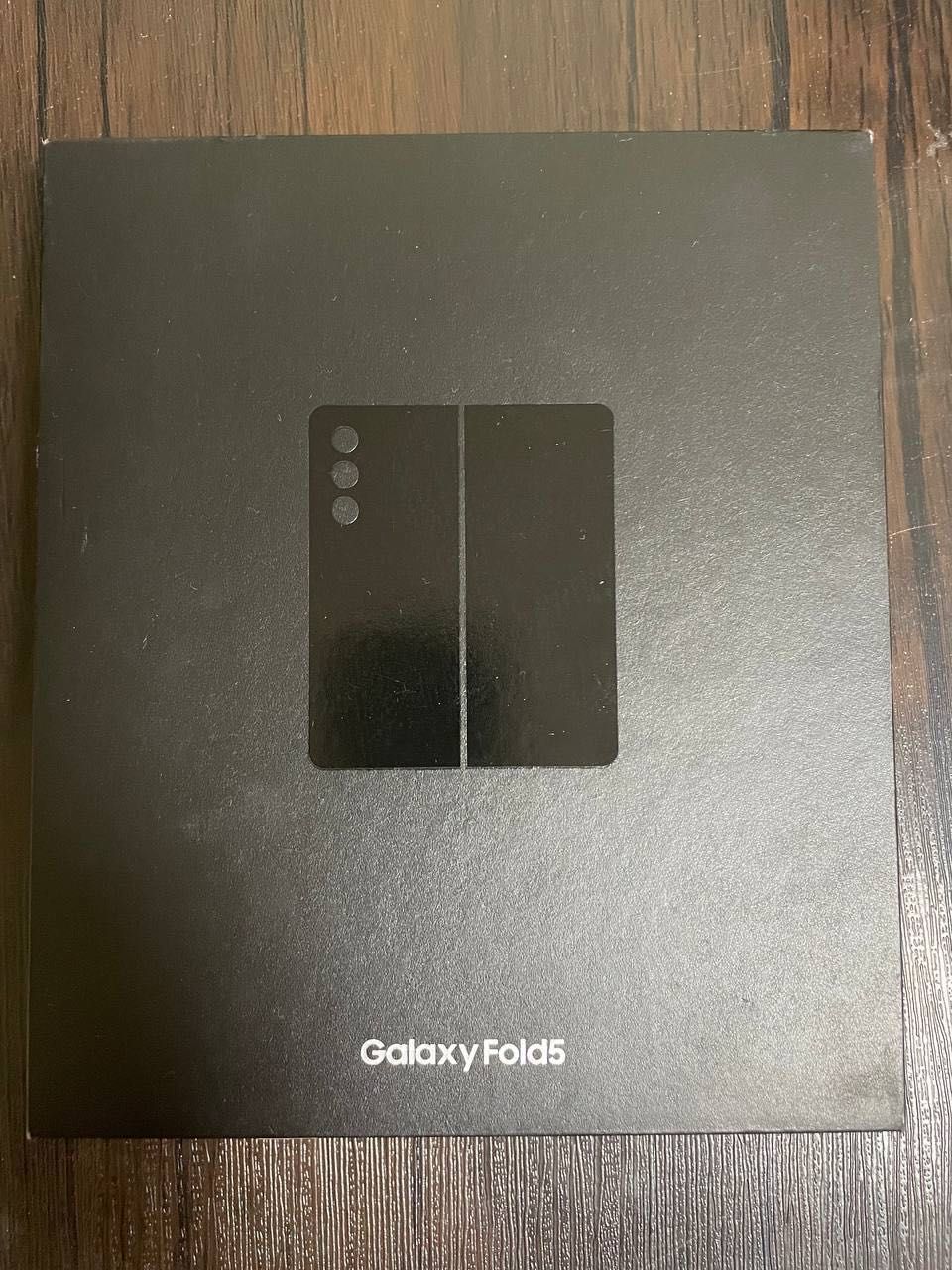 Samsung Galaxy Z Fold5 (12GB / 512GB) + ПОДАРЪК