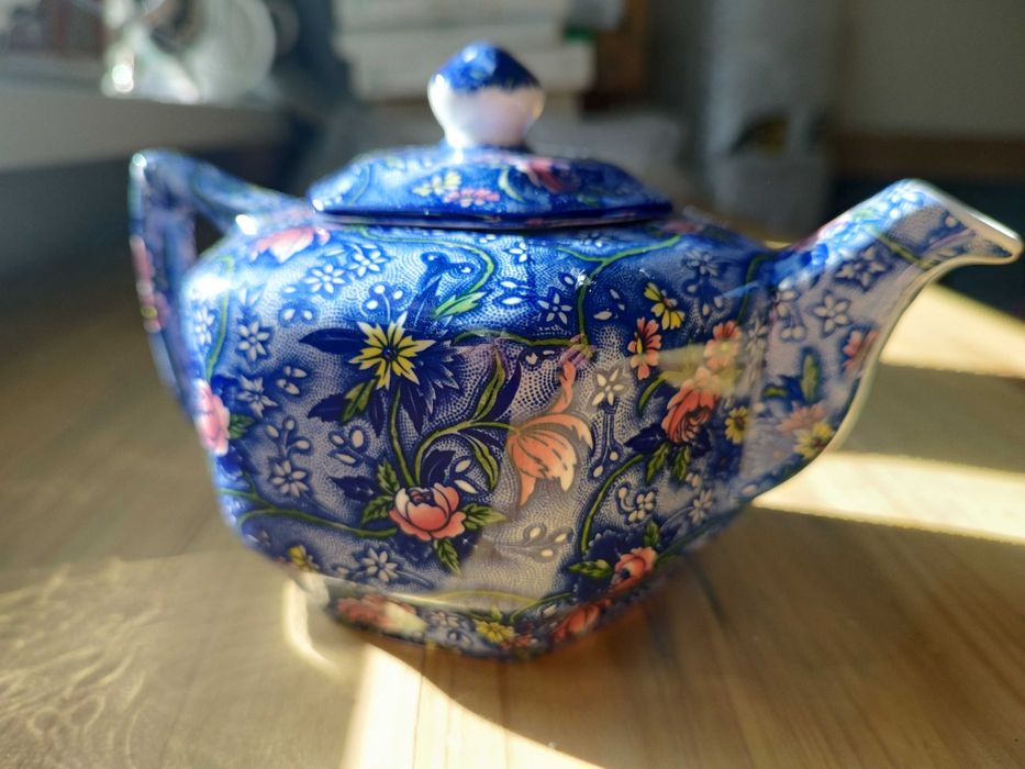 Ретро чайник на Sadler Chintz