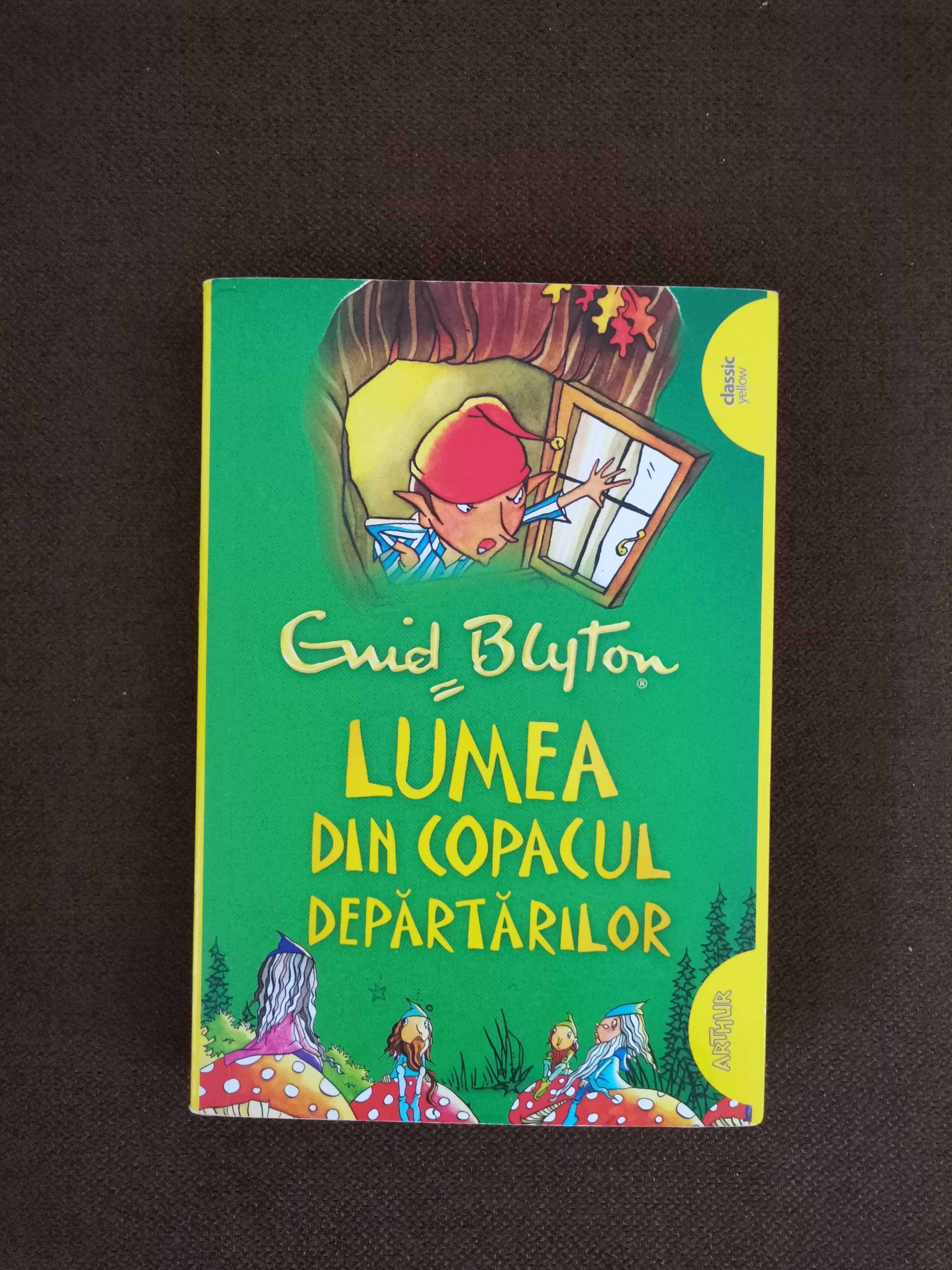 Lumea din Copacul Departarilor de Enid Blyton