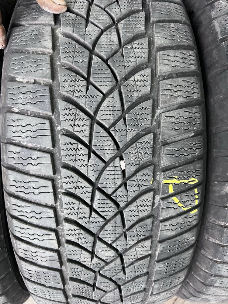 245/55 r17 goodyear de iarna / dot 2021 /200 lei buc
