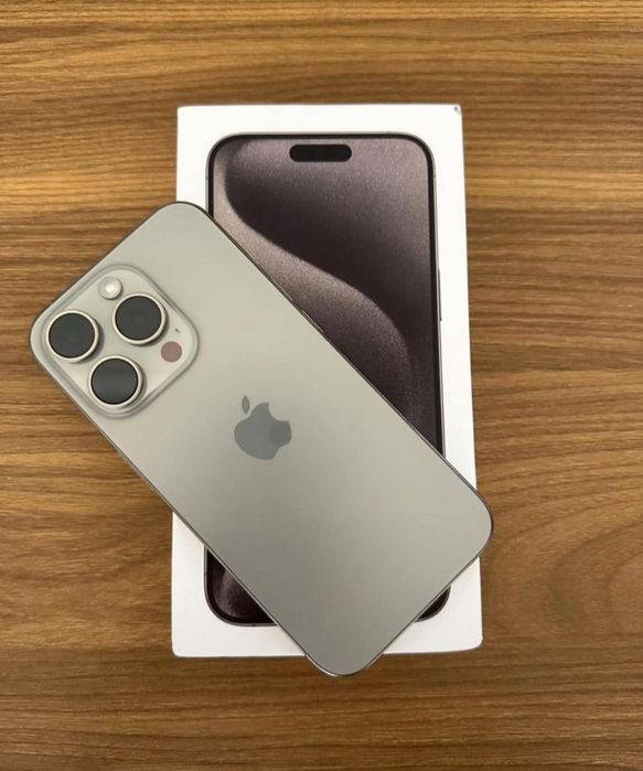 Продам Айфон 15 Pro 256BG 90%