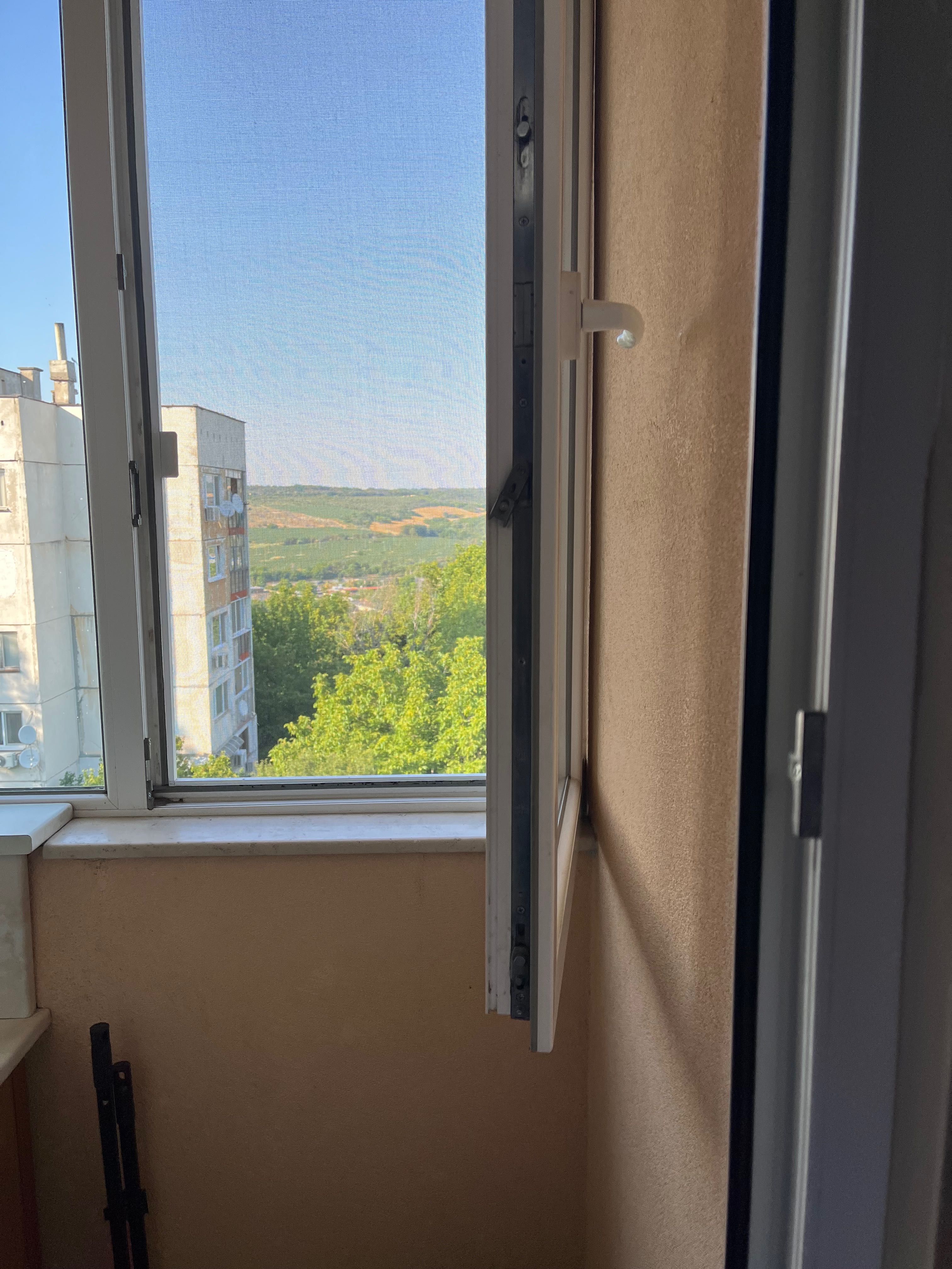 Продавам двустаен апартамент
