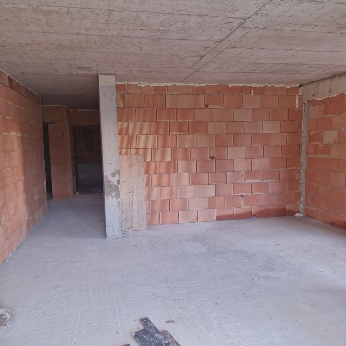 3-стаен апартамент С АКТ 14